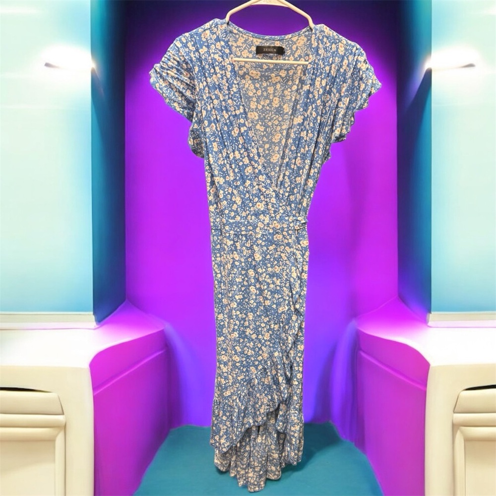 Zesica Blue Floral wrap Dress LARGE pit to pit 17in length 45in - Picture 2 of 6